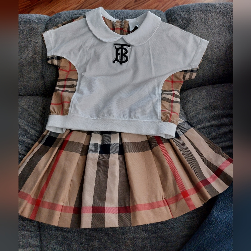 EUC Burburry Nova Check 12M Two Piece Girl's Outfit Skirt Tshirt